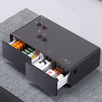 Zwarte moderne multifunctionele LED-koffietafel met 135L koelkast en telefoonoplader