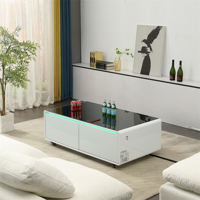 Moderne koffietafel met koelkastluiter en draadloos opladen
