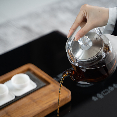 Modern stijl slimme koffietafel met 135 liter koelkastcapaciteit en dubbele deur koelkast
